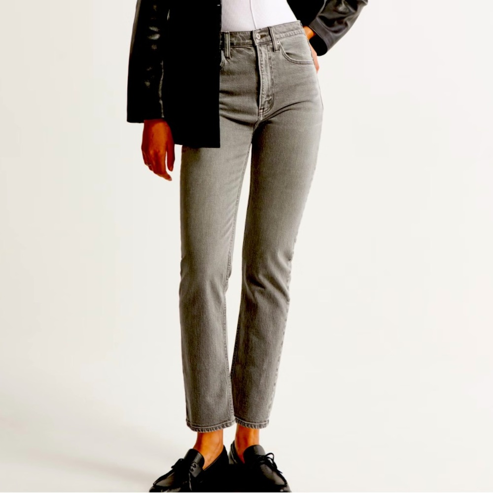 Abercrombie & Fitch Ultra High Rise Ankle Straight Jean sz 33 14 GREY NWT